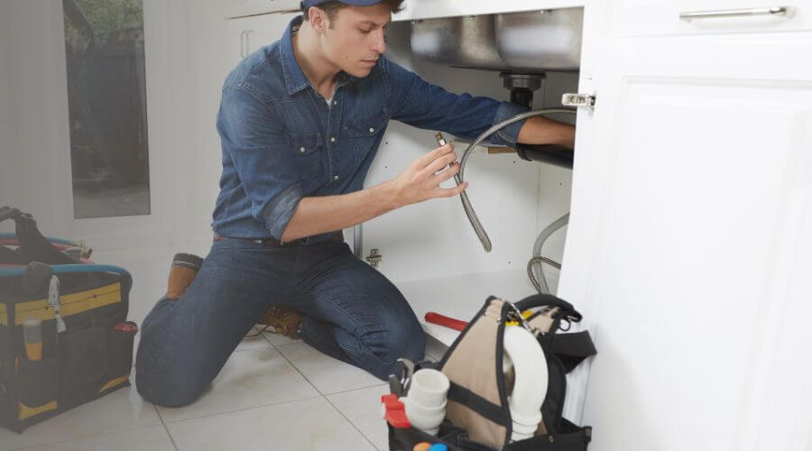 Local tankless water heater installation in Millport, AL